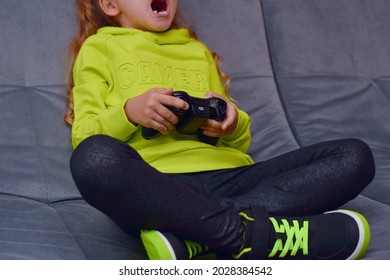 Spielende Jugendliche Stockfotos Bilder Und Fotografie Shutterstock