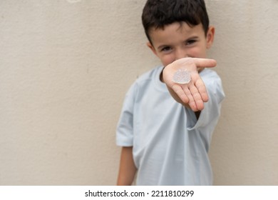 Child Hold And Shows Grown Crystal. Growing Crystals Is A Popular Kids Craft And Fun Science Experiment.