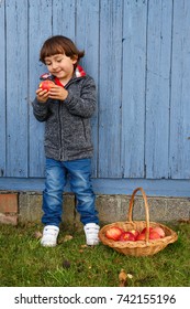 Child Kid Eating Apple Fruit Full Body Outdoor Copyspace Autumn Fall Healthy Outdoors