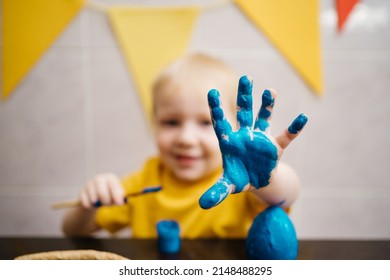 3,577 Child hand playdough Images, Stock Photos & Vectors | Shutterstock