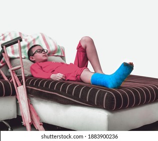 Child Patient In Splint Leg Compression Knee Brace Support Injury On The Bed In Nursing Hospital.healthcare And Medical Support.