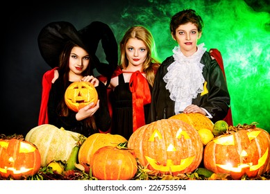 11,705 Teen halloween Images, Stock Photos & Vectors | Shutterstock