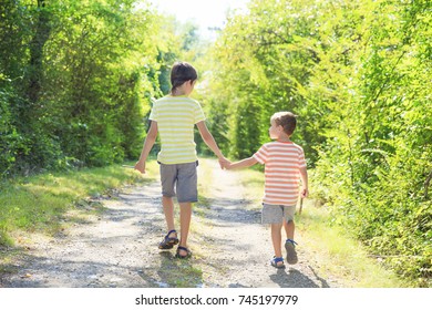 665 Ambling walk Images, Stock Photos & Vectors | Shutterstock