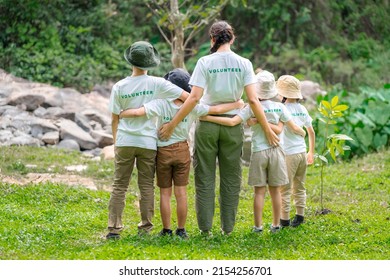 Children Join As Volunteers For Reforestation, Earth Conservation Activities To Instill In Children A Sense Of Patience And Sacrifice, Doing Good Deeds And Loving Nature.