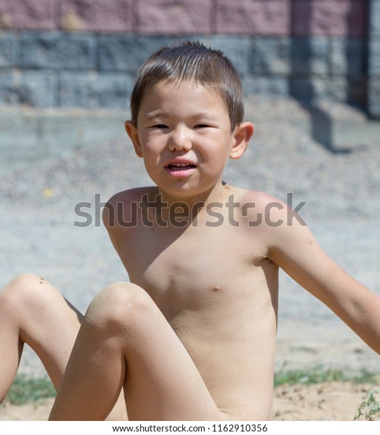 Naked Young Children