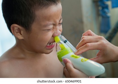 Children Nasal Wash Stock Photo 650469901 | Shutterstock