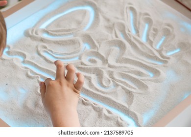 Children Paint In The Interactive Sand Table , Sand Animation