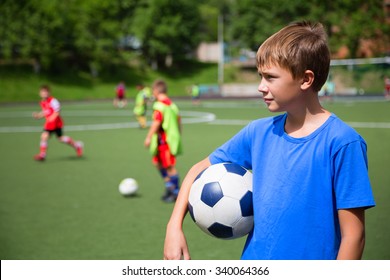 44,476 Children stadium Images, Stock Photos & Vectors | Shutterstock