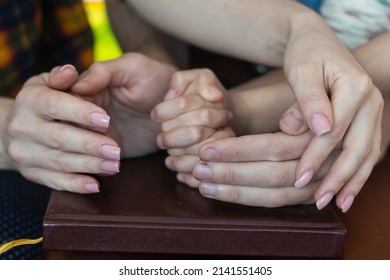 Children Praying With Parent At Home, Family Pray Together, Online Group Worship, World Day Of Prayer,international Day Of Prayer, Hope, Gratitude, Thankful, Trust