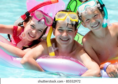 	Children scuba diving