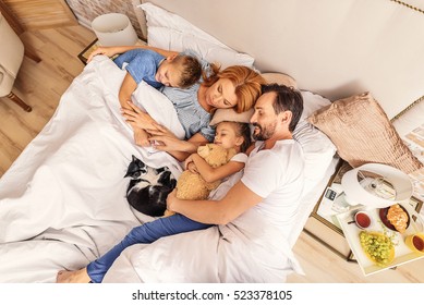 Children sleeping with their parents
