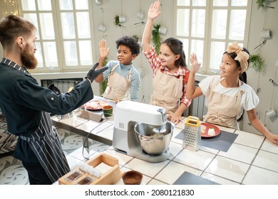 Children Visiting Cooking Lesson With The Chef