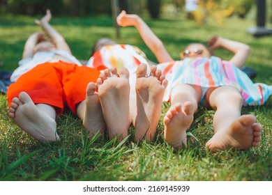 5,940 Children girl laying green grass Images, Stock Photos & Vectors ...