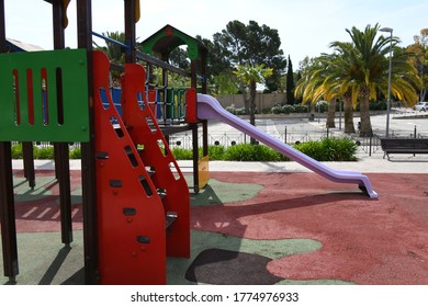 Public Park Dubai Equipped Play Equipment Stock Photo 1726142887 ...