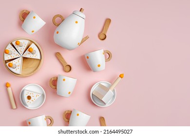 Children's Tea Set And Cake With Candles. Cute Kids Toys To Play In The Kitchen. Wooden Play Set. Educational Toys. 