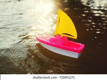 childrens toy boats