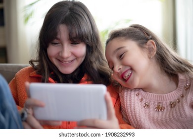 Childs watching movie on tablet pc