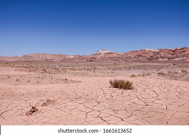 Chile Atacama San Pedro - Desert Valle De La Luna And Valle De La Muerte Extreme Dry
