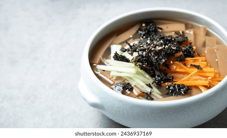 Chilled Acorn Jelly Soup, Korean cuisine