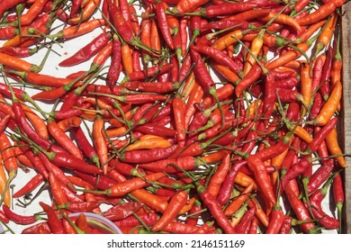 Chilli pepper, frutescens, a species of Malagueta pepper and Tabasco pepper, widely used in Angola, Cape Verde, Brazil, Mozambique and Portugal. (from which the Tabasco sauce is made), among others.