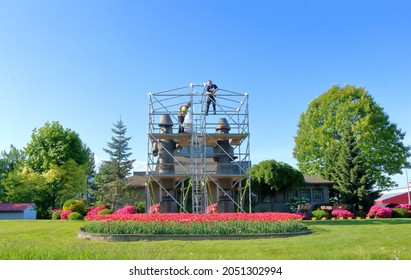 Chilliwack, BC, Canada - July 12, 2021:  Scaffolding Is Setup Outside The Chilliwack Visitor Center Where Restoration Work Is Done On Sto:lo First Nations Carver, Terry Horne's  Welcome Figures.  