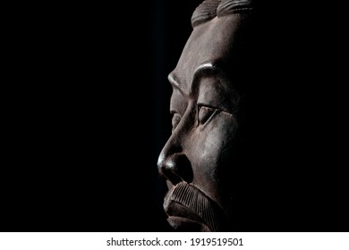 China, June 2020, Royal Garden At Night, Shi Huang Di, Of The Qin Dynasty United Disintegrated China And Became The First Emperor Of Whole China. Stone Statue Closeup, Free Ar, Oriental Icon, Black. 