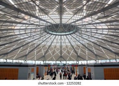 China, Shanghai South Train Station