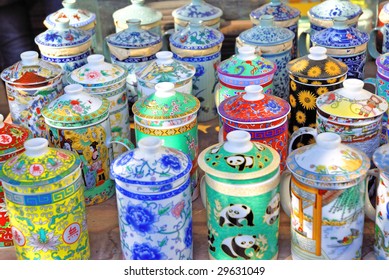 China Shanghai Yuyuan Market Tea Pots.