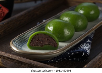 China Sweet Green Rice Ball