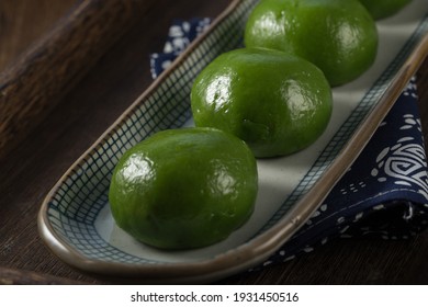 China Sweet Green Rice Ball