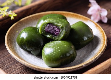 China Sweet Green Rice Ball,Qingming Festival Fruit