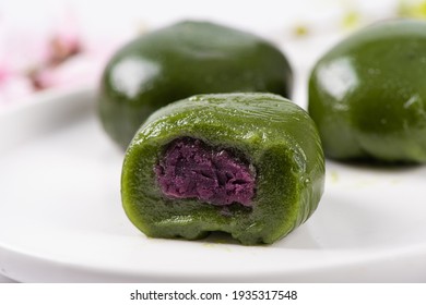 China Sweet Green Rice Ball,Qingming Festival Fruit