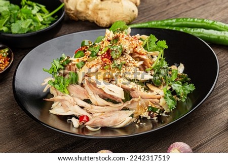 A Chinese dish: shredded chicken