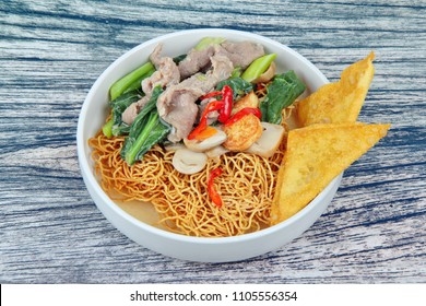 Crispy Fried Noodles Images Stock Photos Vectors Shutterstock