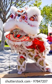 chinese lion dance