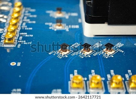 Chip test socket and circuit board