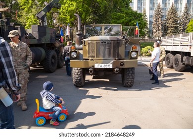 Chisinau, Republic Of Moldova - May 08 2016: Demonstration Of US Military Equipment And The National Army Of Moldova On The Central Square Of Chisinau After Military Exercises Dragon Pioneer 2016