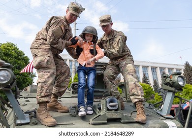 Chisinau, Republic Of Moldova - May 08 2016: Demonstration Of US Military Equipment And The National Army Of Moldova On The Central Square Of Chisinau After Military Exercises Dragon Pioneer 2016