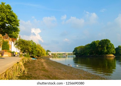 Chiswick River, Kew Bridge, Kew Railway Bridge, West London