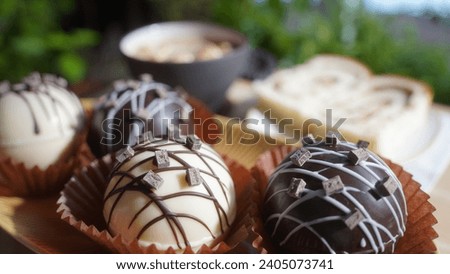 Chocolate bombs for hot cocoa tea 1
