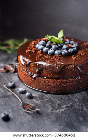 Chocolate cake with berries