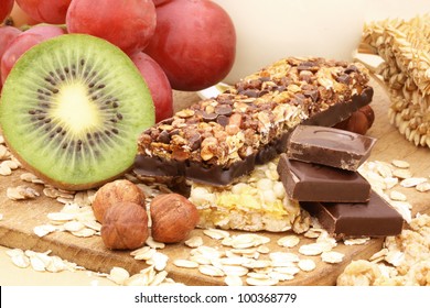Chocolate Cereal Bar With Grapes, Kiwi And Nuts.