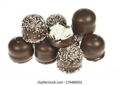 871 Chocolate coated marshmallow treats Images, Stock Photos & Vectors ...