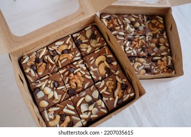 Chocolate Fudge Brownie With Mixed Nuts