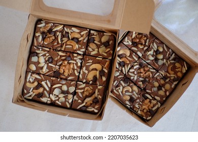 Chocolate Fudge Brownie With Mixed Nuts