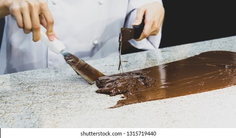 Chocolate Fudge Frosting, Making Chocolate Fudge