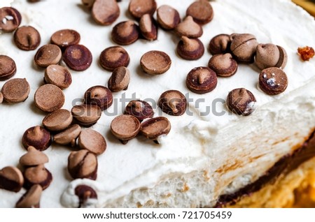 Chocolate mousse pie