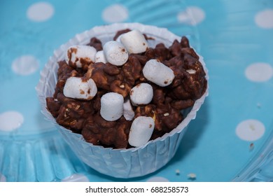 Chocolate Rice Crispy Cakes With Marshmallow