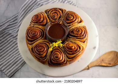 Chocolate Roses Round Babka Cake