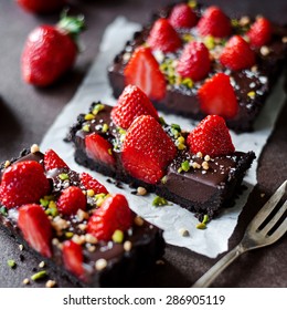 Chocolate-Strawberry Tarte